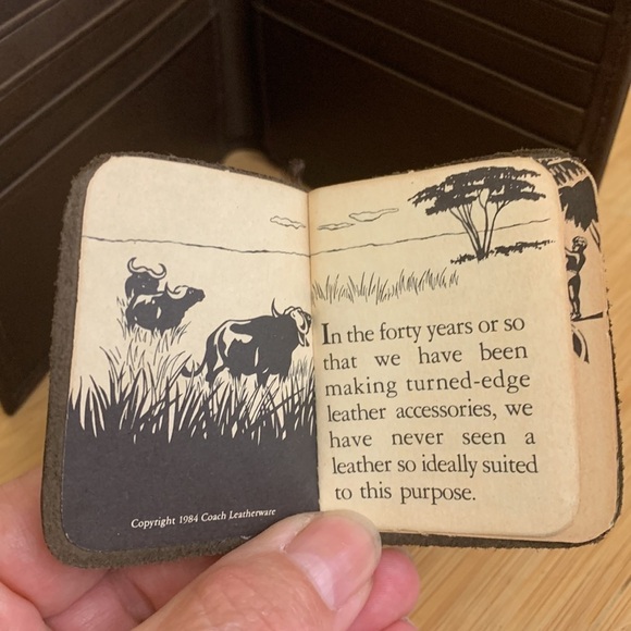 Coach Vintage 80’s Water Buffalo Leather Slim Billfold Wallet + Mini Coach Book - Picture 14 of 17